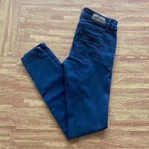 Review skinny jeans - super cute back pockets